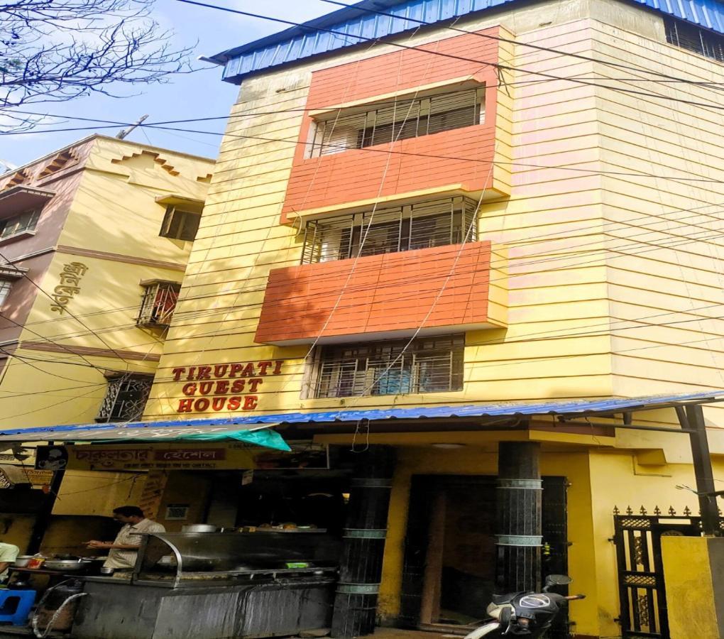 Staymaker Tirupati Guest House كولكاتا المظهر الخارجي الصورة