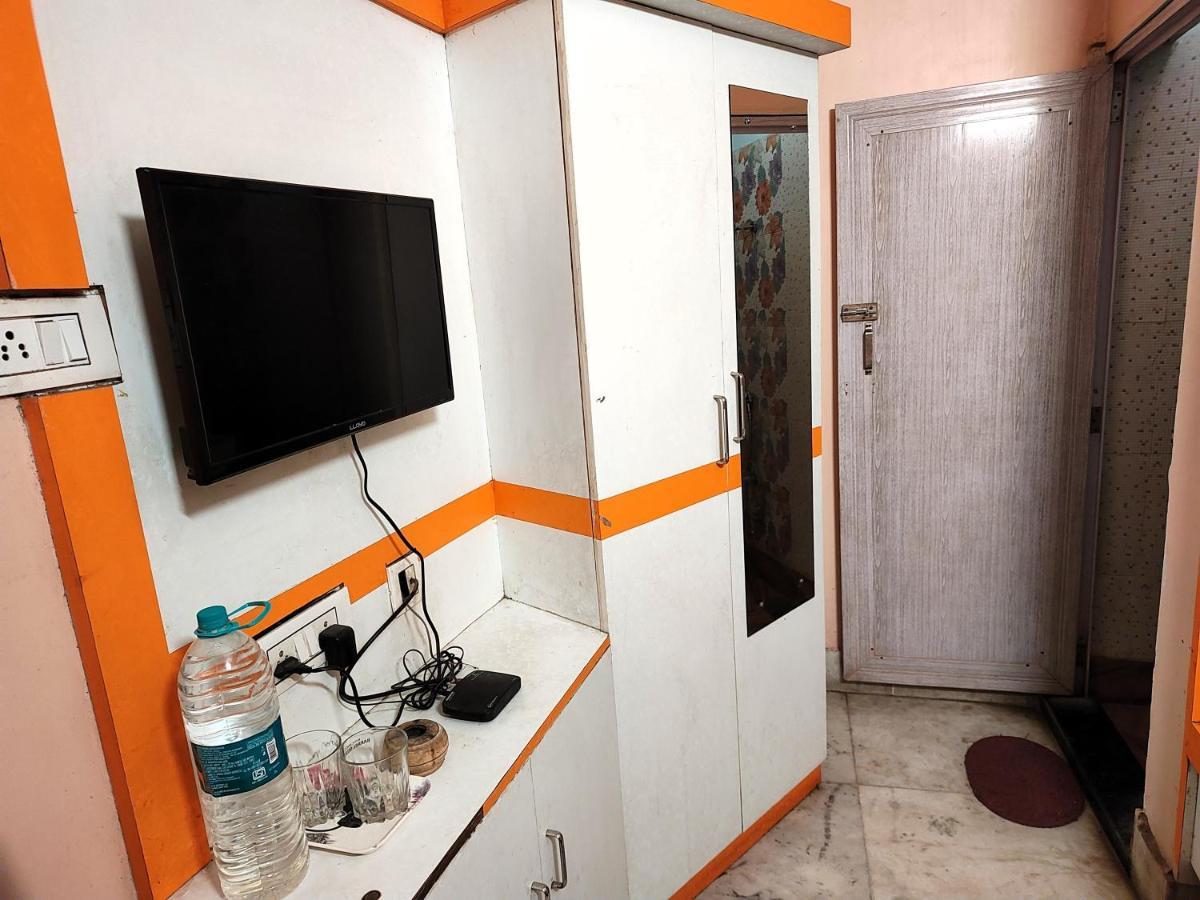 Staymaker Tirupati Guest House كولكاتا المظهر الخارجي الصورة